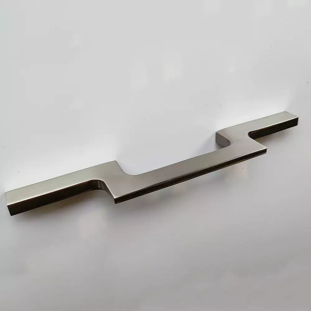 Tunes Cabinet Handle Interior Fittings, Full Matt Lacker, Size - 576 mm - CH-475