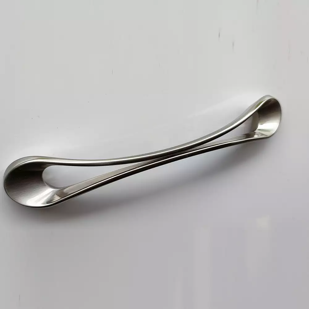 Tunes Cabinet Handle Interior Fittings, Full Matt Lacker, Size - 224 mm - CH-904