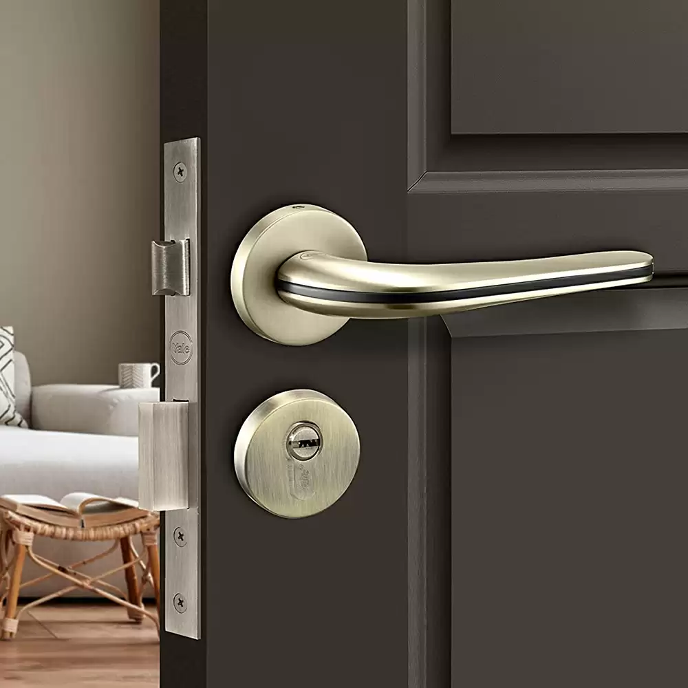 Yale Quartz Zinc Mortise On Rose Door Handleset with Lock Body, Pin Cylinder & 3 Keys  - (Antique Brass)