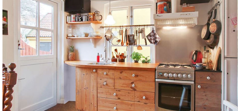 Space Saving Ideas for a Small Kitchen