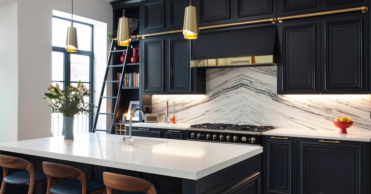 Bold Look with a High-Contrast Kitchen Design