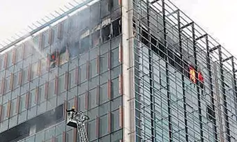 Firemen struggle to douse Bandra-Kurla Complex fire