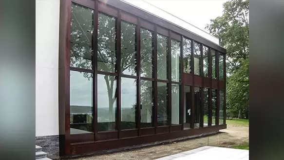 What are the advantages and disadvantages of Insulated Glass