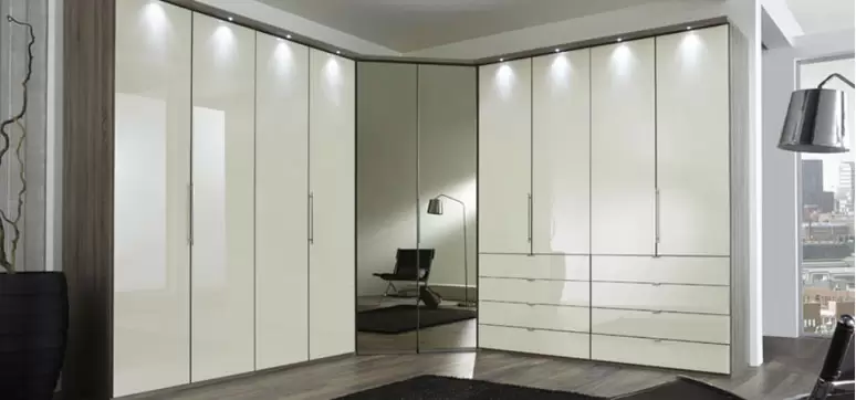 Corner wardrobes