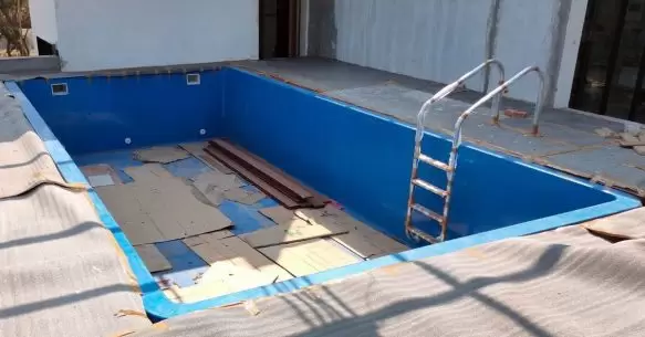 Choosing The Best Swimming Pool Contractor in Delhi: A Comprehensive Guide