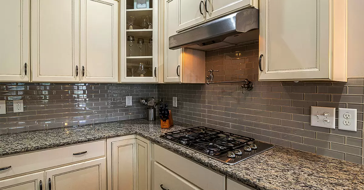 Under-Cabinet Kitchen Chimneys