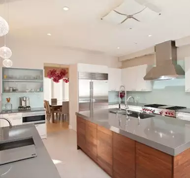 Grey quartz kitchen counter