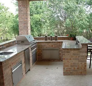 U Shaped Outdoor Kitchen Design