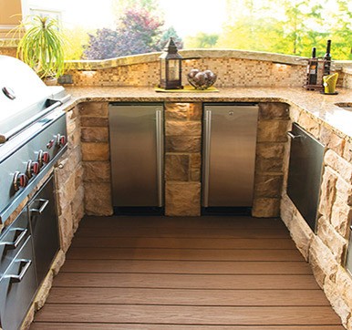 Outdoor Kitchen With Countertop