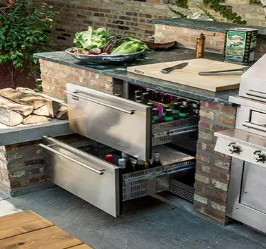 Outdoor Kitchen Design with Cold Storage