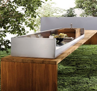 Outdoor Kitchen Design with Kitchen Accessories