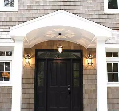 Colonial House entrance door design