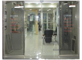 Glazed Aluminium Door by Agarwal Metals