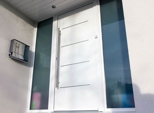 Aluminium Door by A.A.Interior